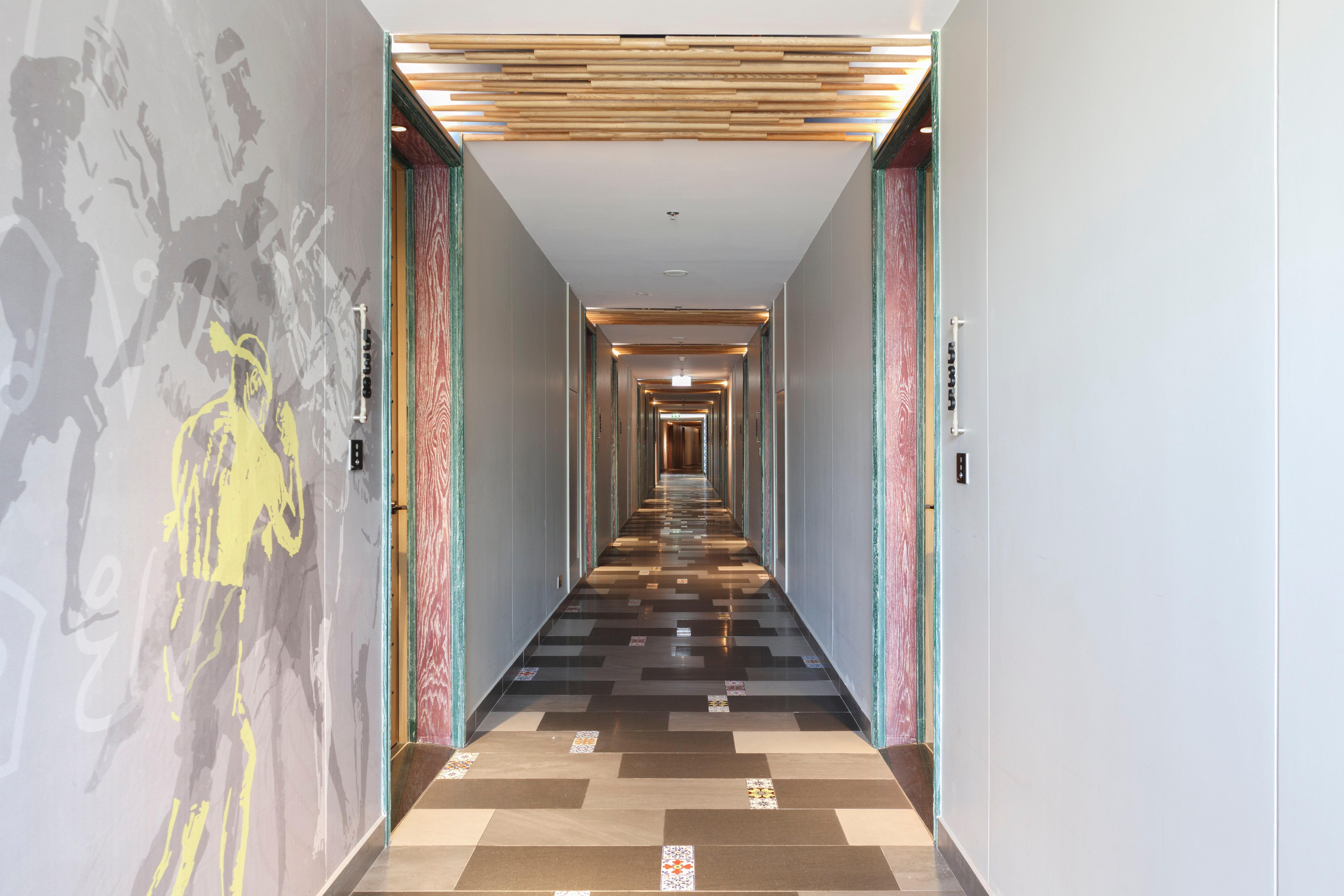 Hotel Indigo Phuket Patong By Ihg Εξωτερικό φωτογραφία Corridor of the hotel