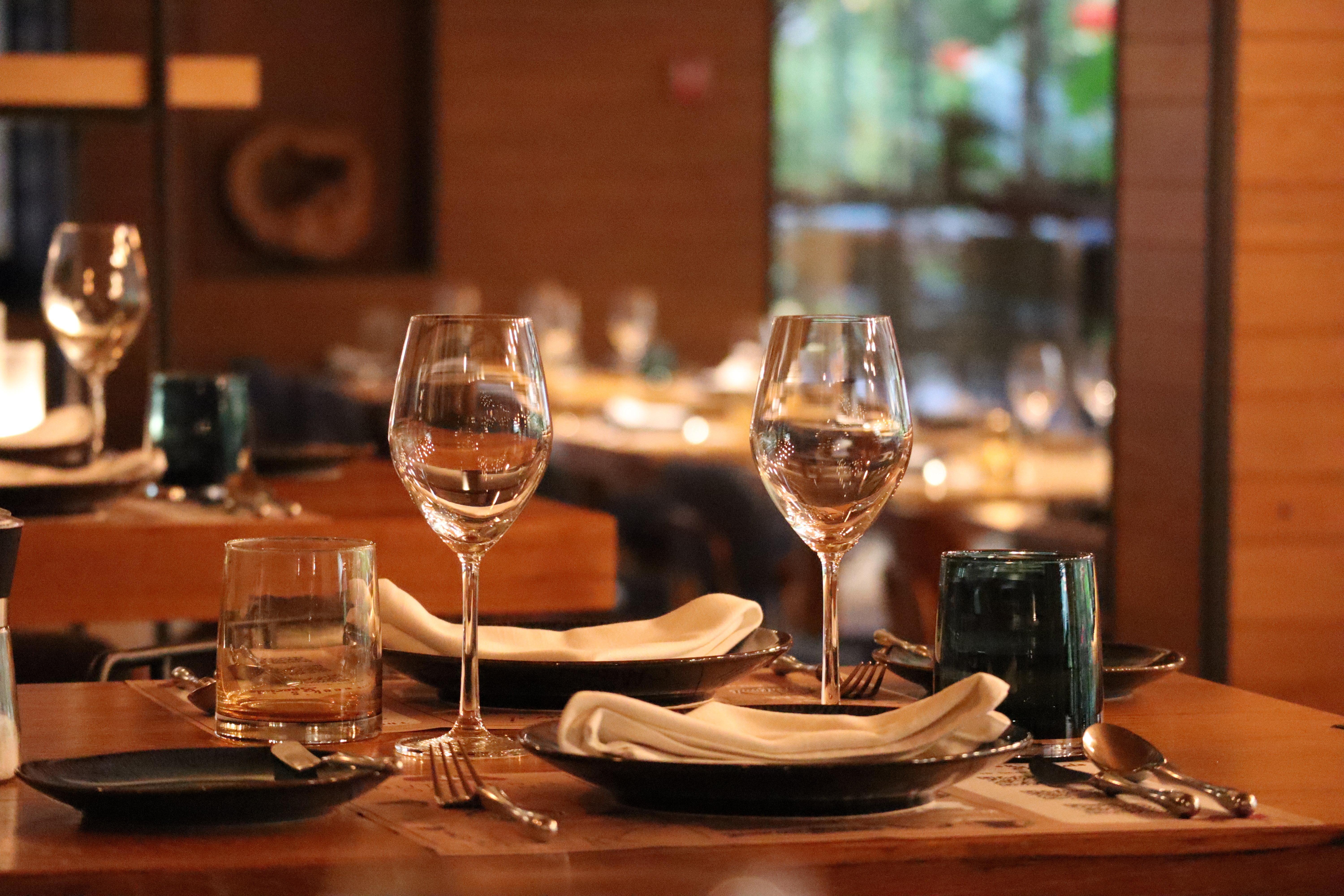 Hotel Indigo Phuket Patong By Ihg Εξωτερικό φωτογραφία A restaurant table set for service