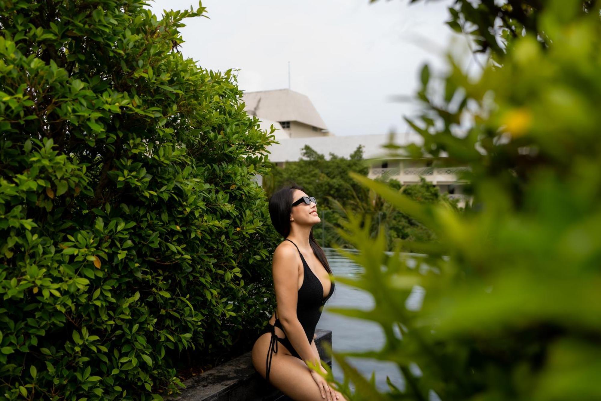 Hotel Indigo Phuket Patong By Ihg Εξωτερικό φωτογραφία A woman wearing a monokini